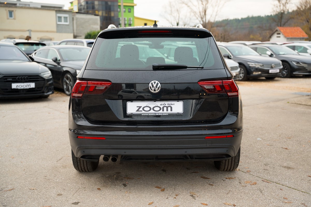 Volkswagen Tiguan
 2.0 TDI DSG 4MOTION