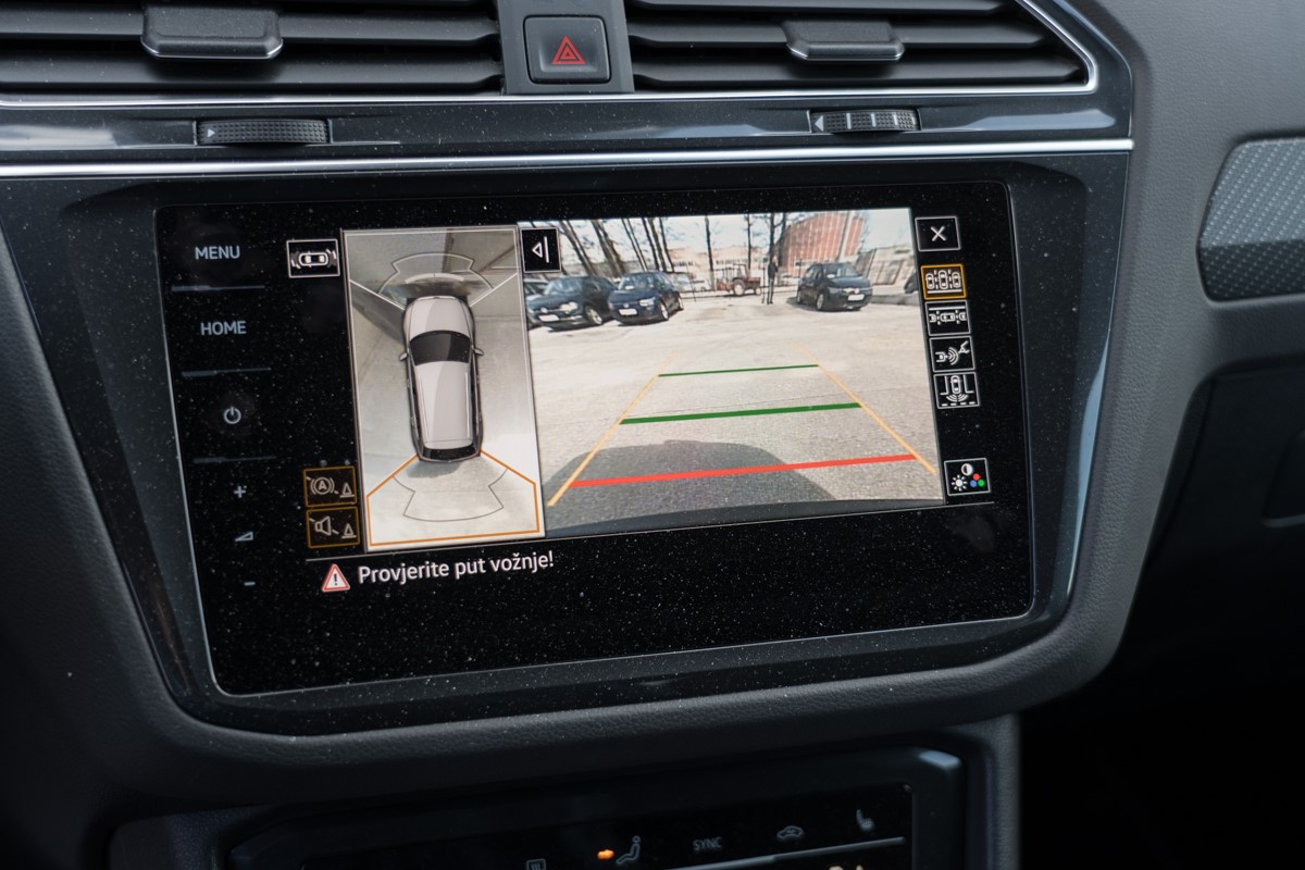 Volkswagen Tiguan
 2.0 TDI R-line