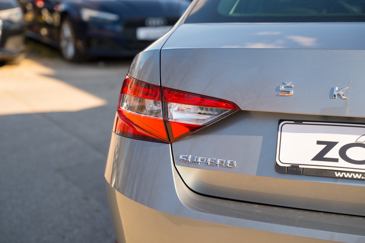 Škoda Superb 2.0 TDI DSG