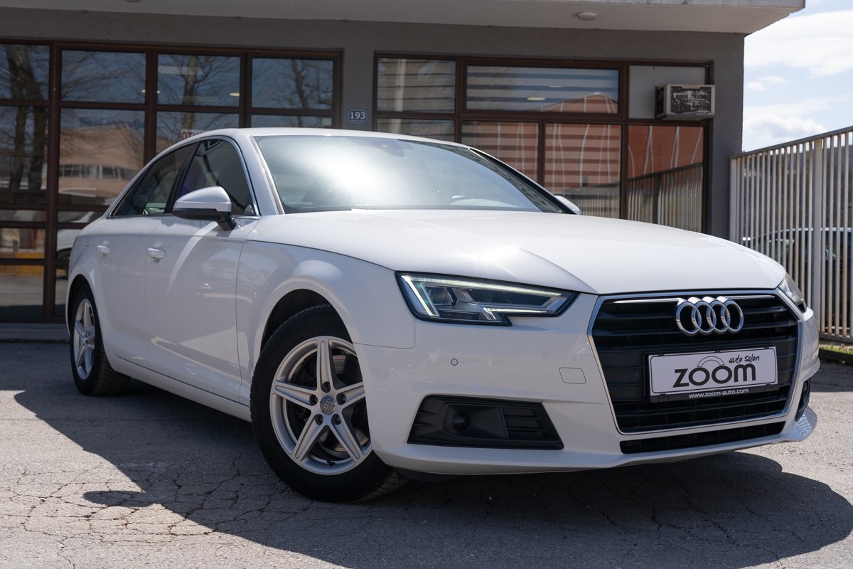 Audi A4
 2.0 TDi Ultra S-tronic Business