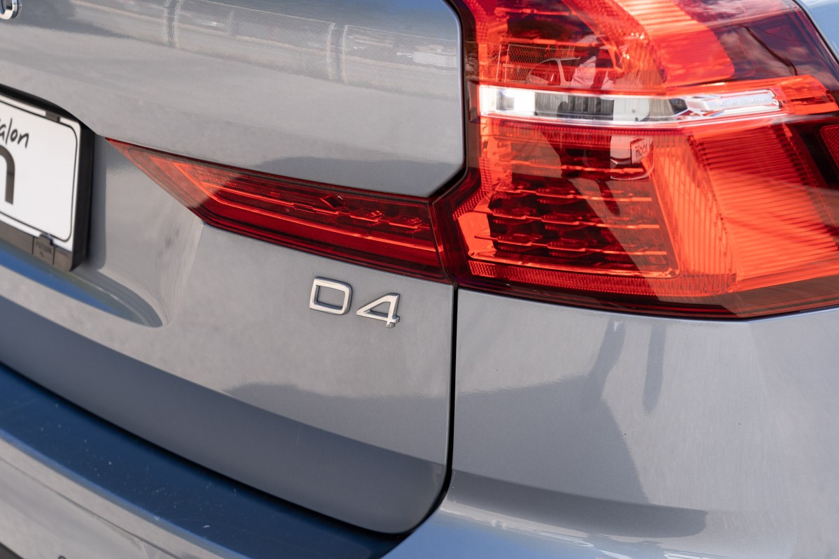 Volvo
 XC60 D4