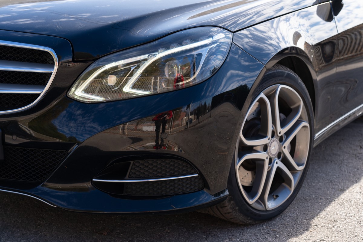 Mercedes-Benz E-Class
 E-350