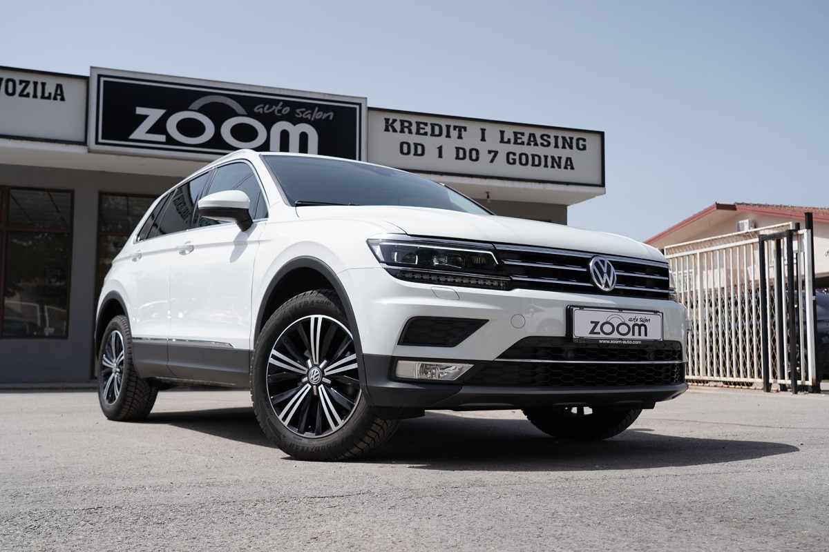Volkswagen Tiguan
 2.0 TDI  BMT 4MOTION  Virtual Dashboard 