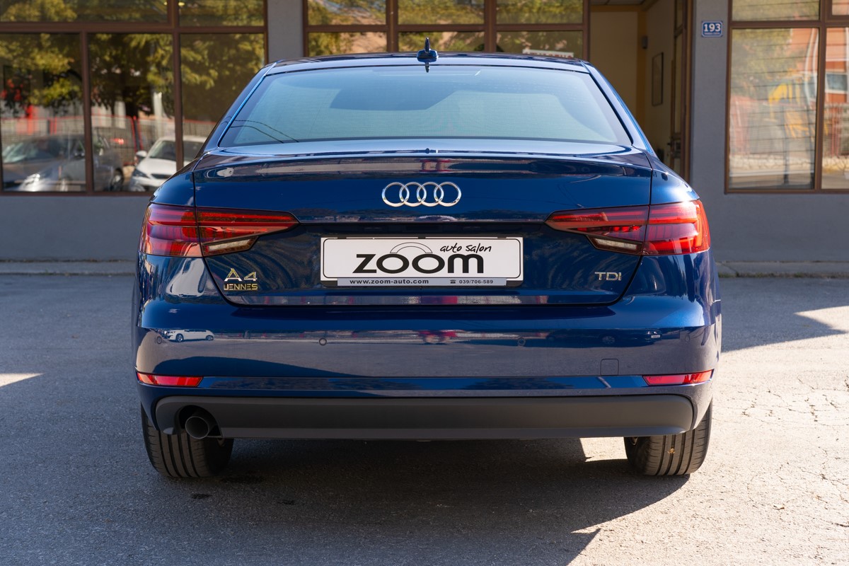 Audi A4
 2,0 TDI