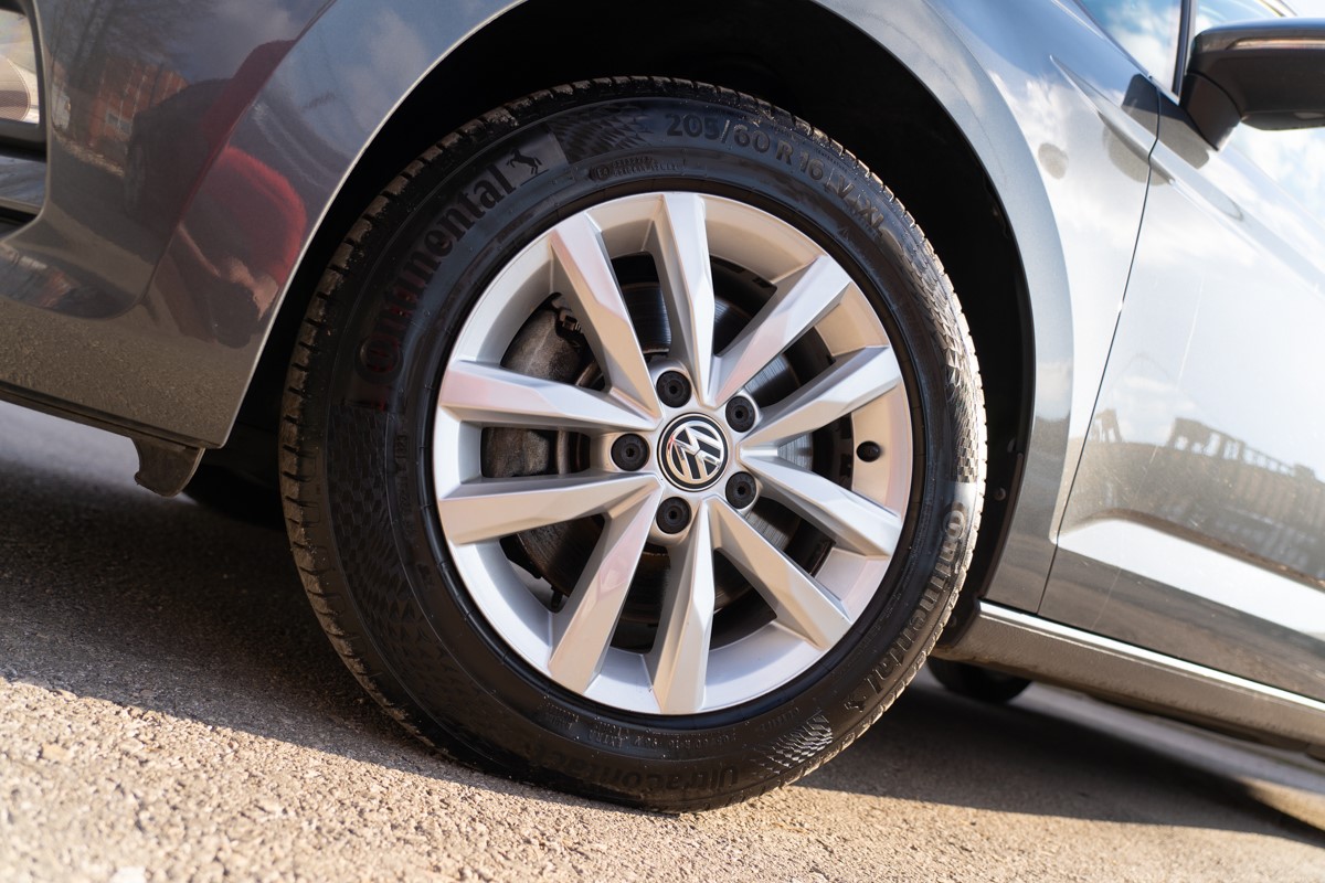 Volkswagen Touran 1,6 TDI DSG 7 sjedista
