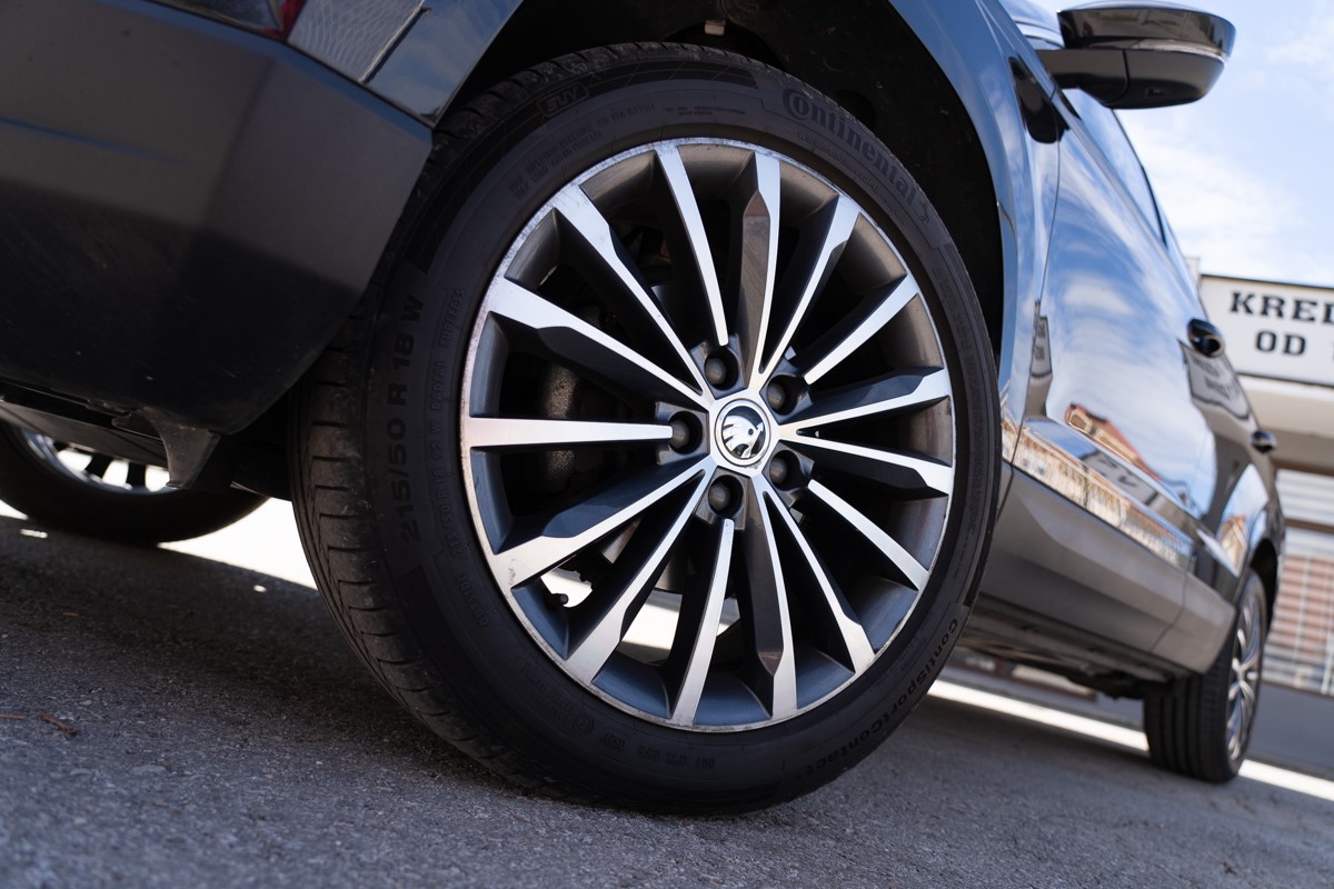 Škoda KAROQ 1.6 TDI DSG STYLE