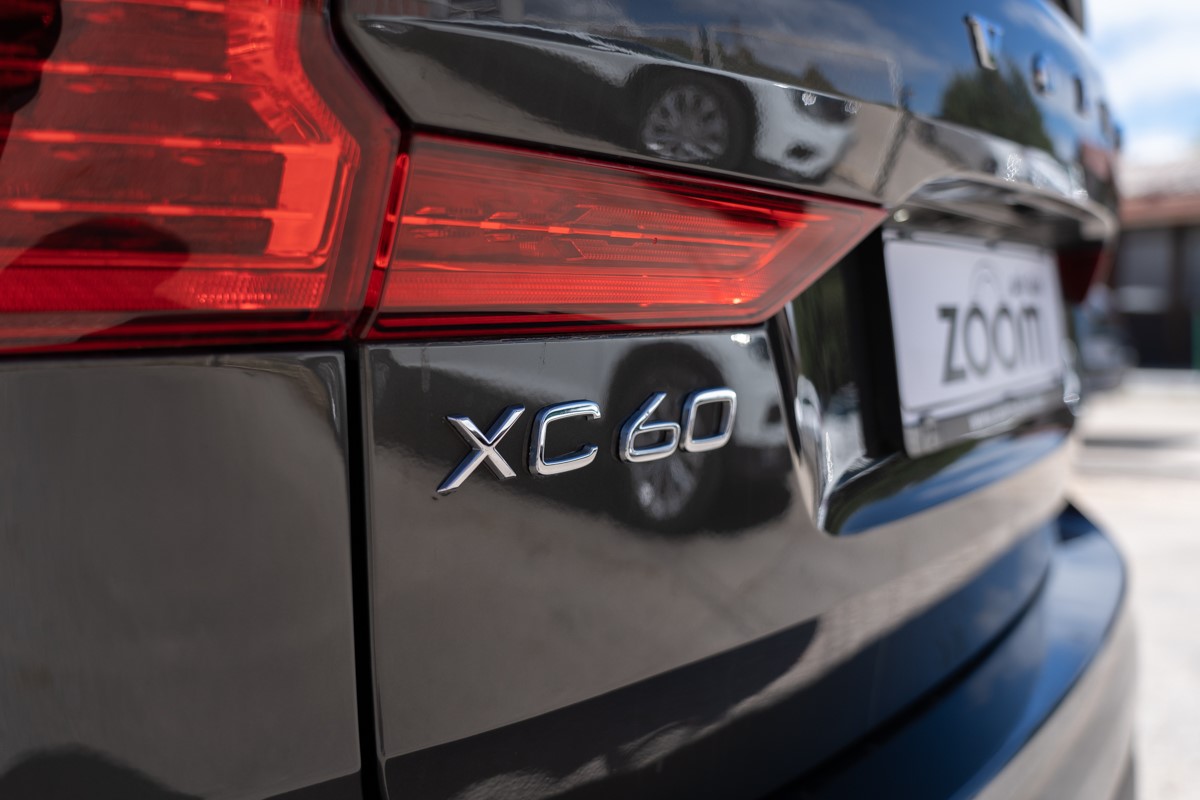 Volvo
 XC60 D4 190 CH