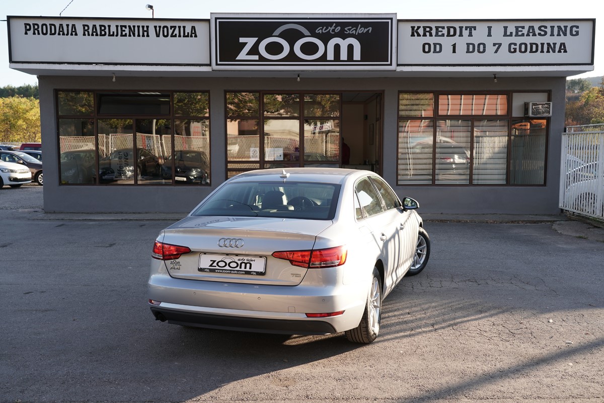Audi A4
 2.0 TDI ULTRA 150 BUSINESS LINE