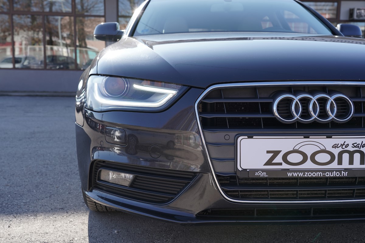 Audi A4
 2.0 TDI
