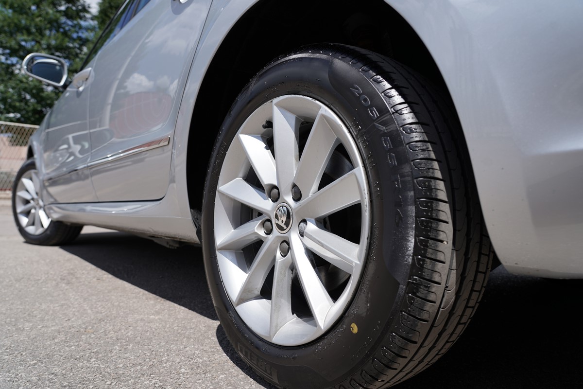 Škoda SUPERB 2,0 TDI