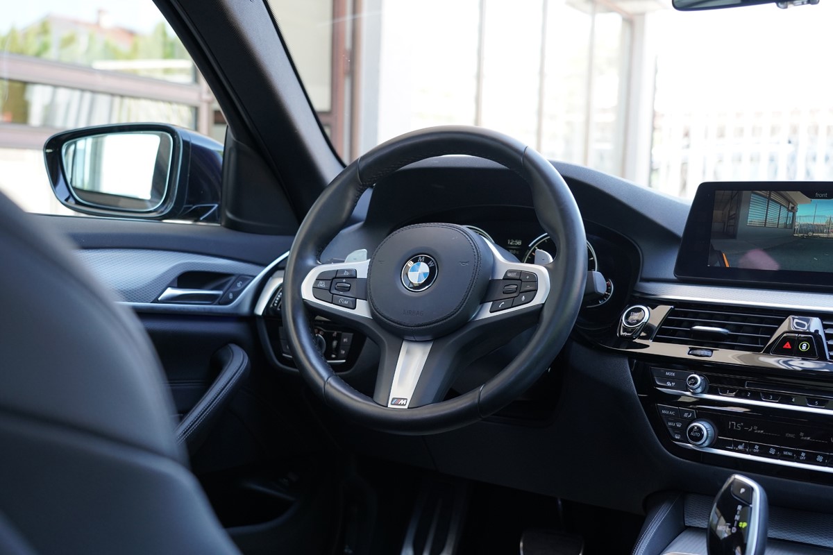 BMW
 5-Series 530XD M-Sport