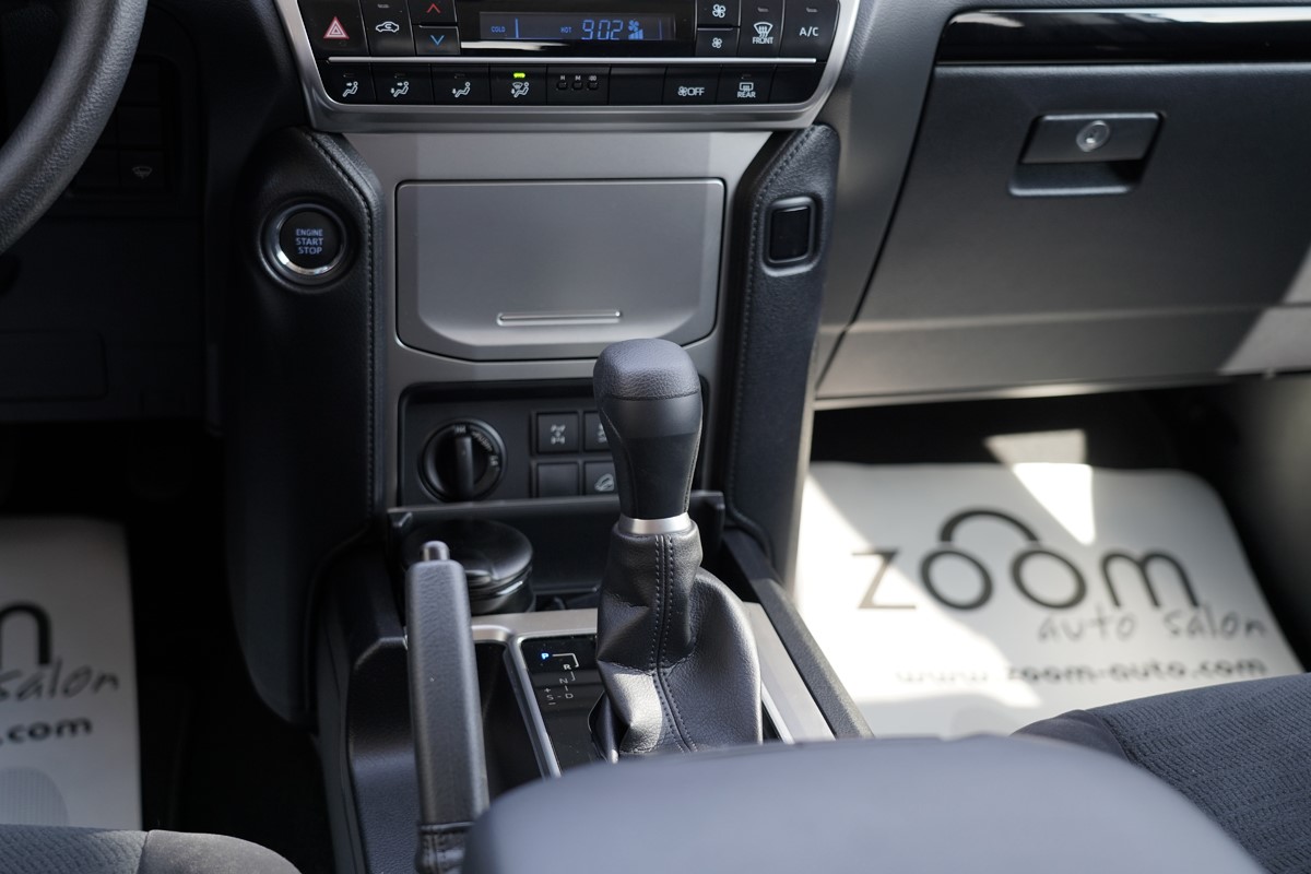 Toyota
 Land Cruiser
 2,8 D-4D