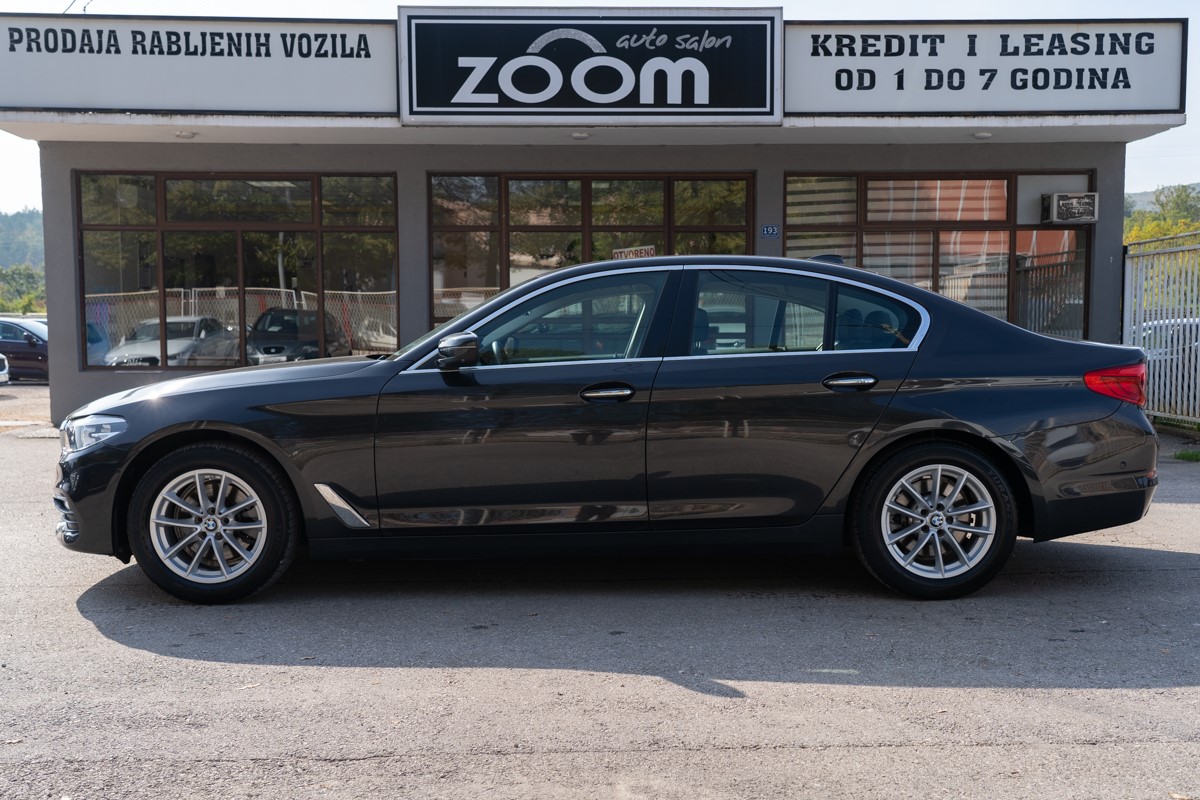 BMW
 5-Series 520dA Business