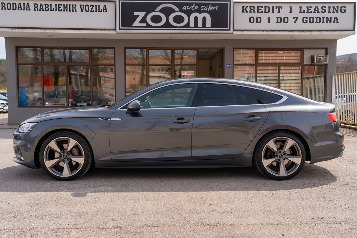 Audi A5
 2,0 TDI Sportback