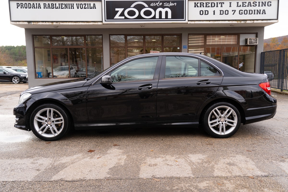 Mercedes-Benz C-Class
 C 220 CDI