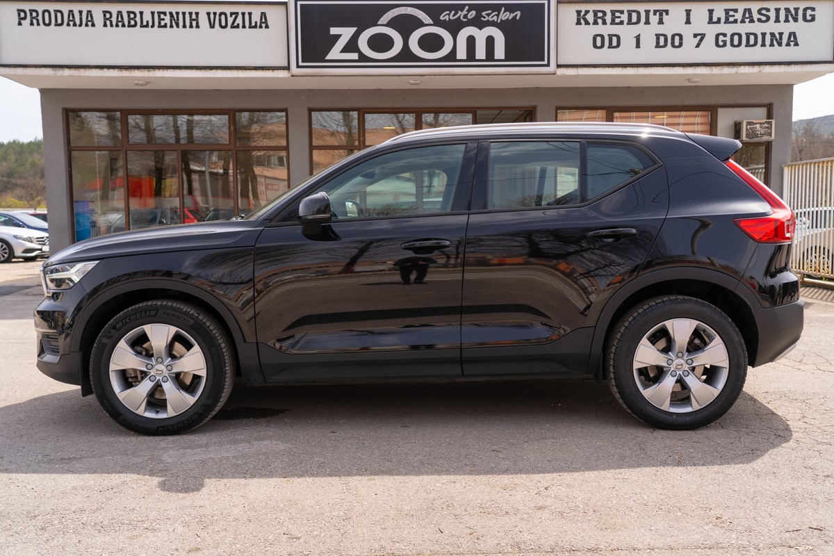 Volvo
 XC40 D4 AWD Geartronic Business