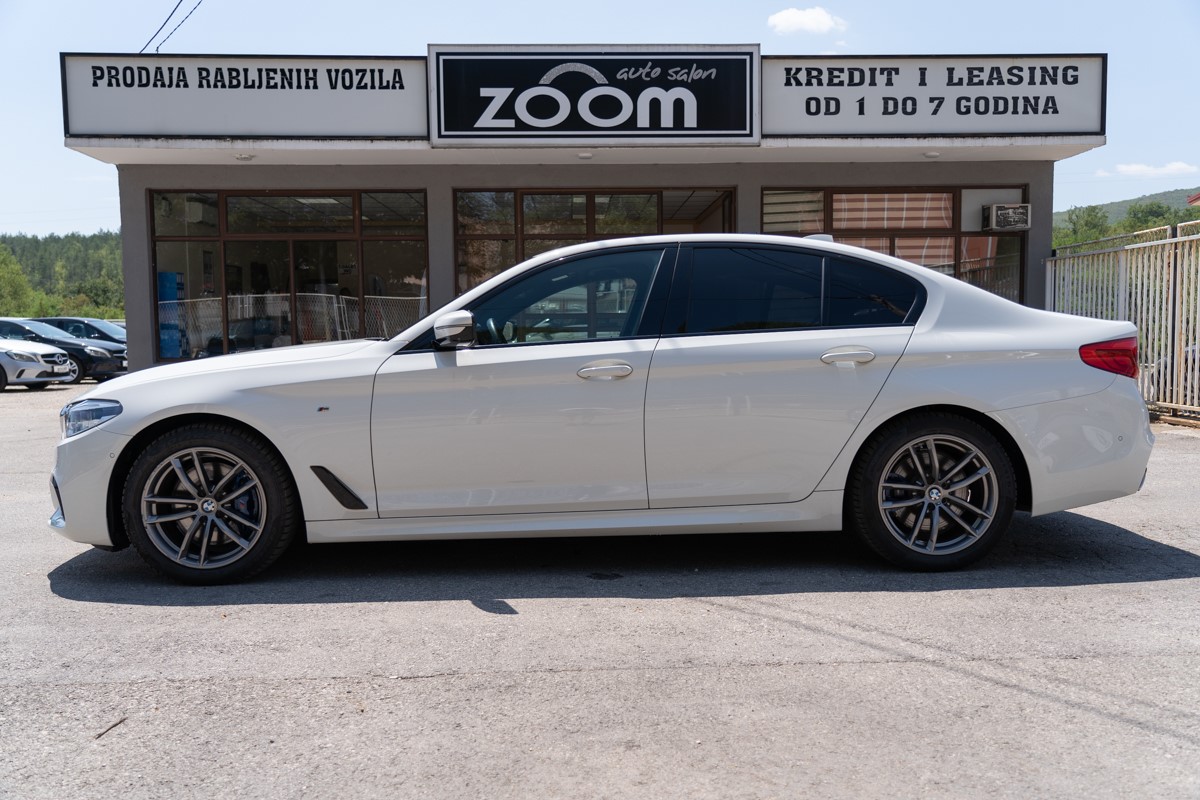 BMW
 5-Series 530 dA xDRIVE