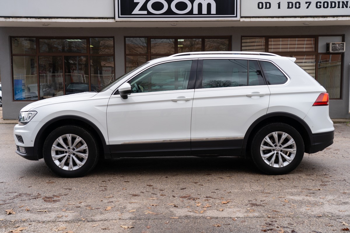 Volkswagen Tiguan
 2,0 TDI 4MOTION
