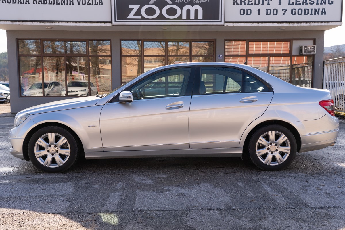 Mercedes-Benz C-Class
 200 CDI