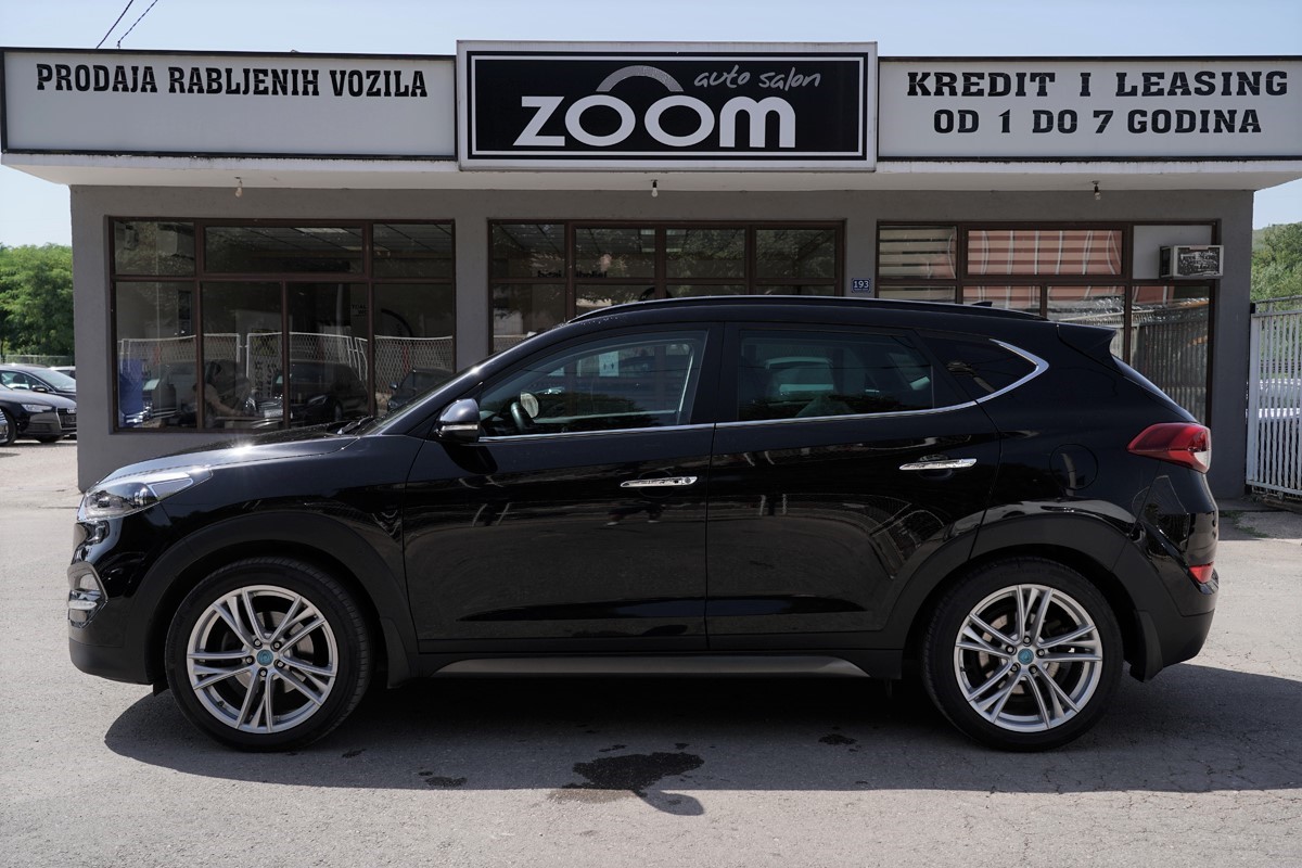 Hyundai
 Tucson
 2,0 CRDI 4X4 
