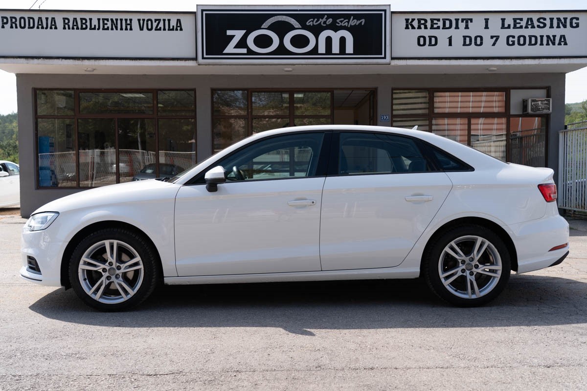 Audi A3
 1.6 TDi Business