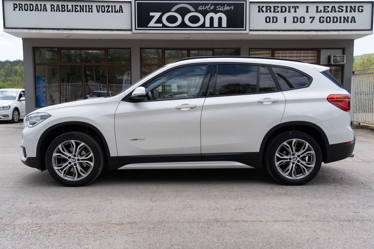 BMW
 X1 18 d SDrive