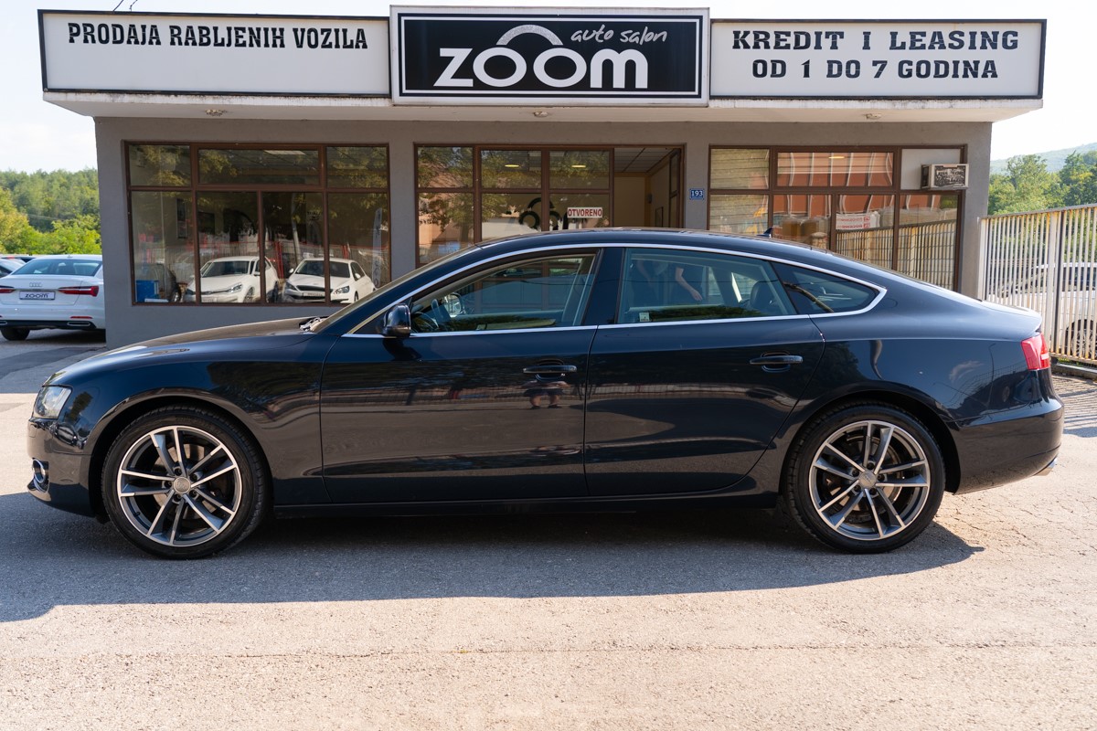 Audi A5
 3,0 TDI Quattro