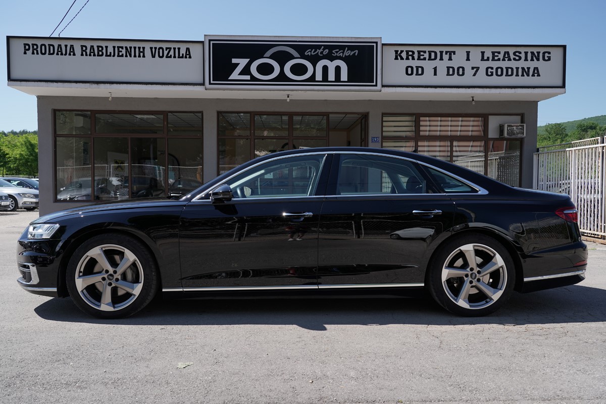 Audi A8
 50 TDI Quattro Tiptronic