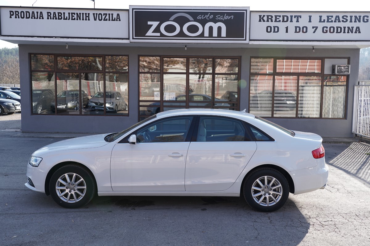 Audi A4
 2.0 TDI