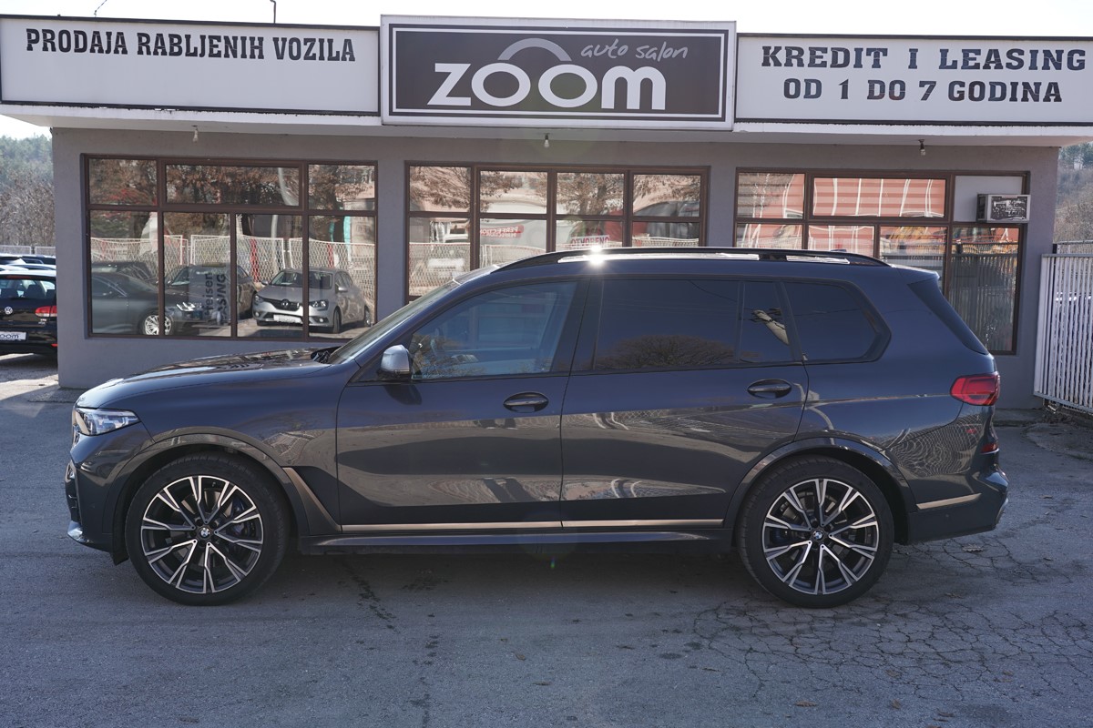 BMW
 X7 XDRIVE M50D