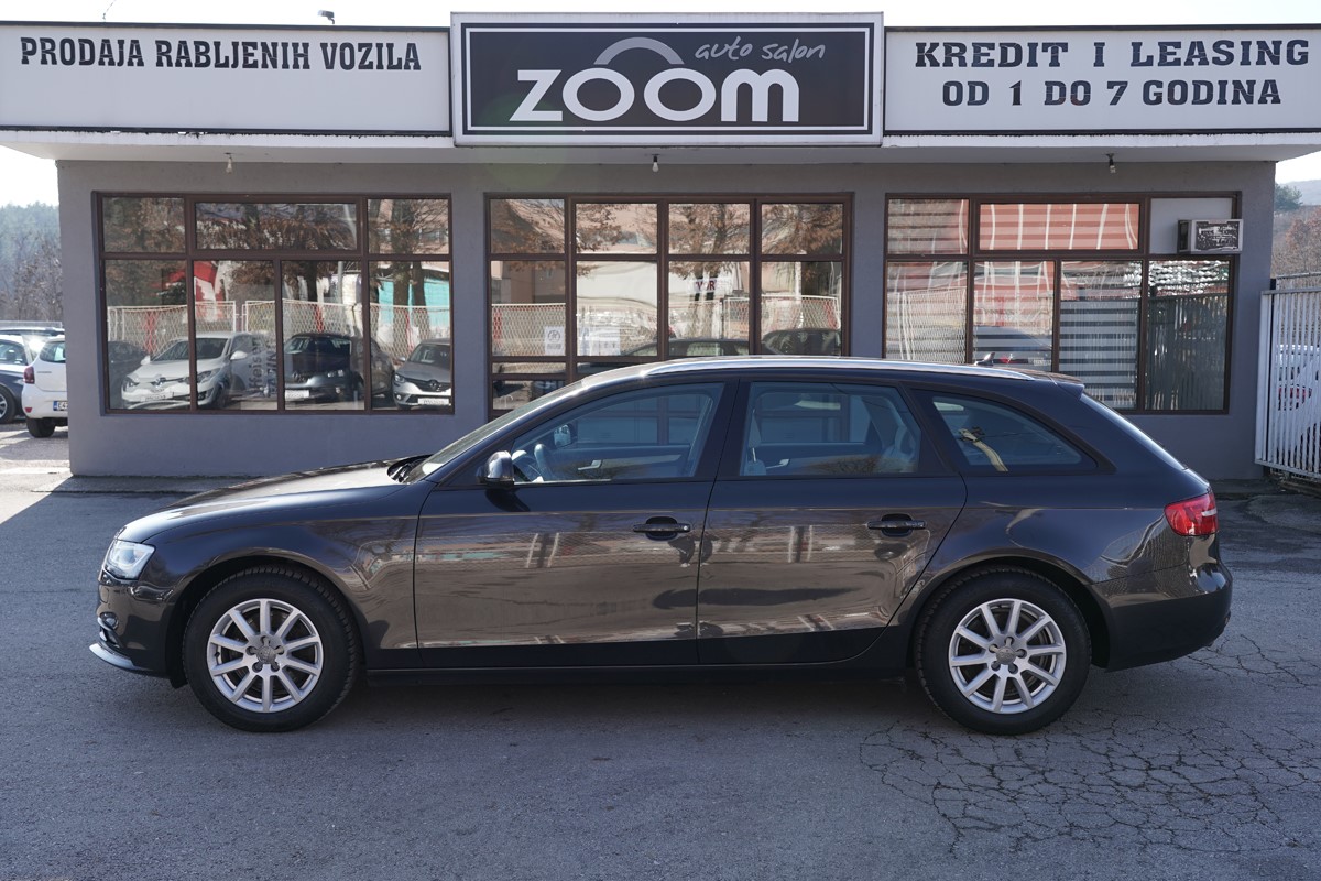 Audi A4
 2.0 TDI