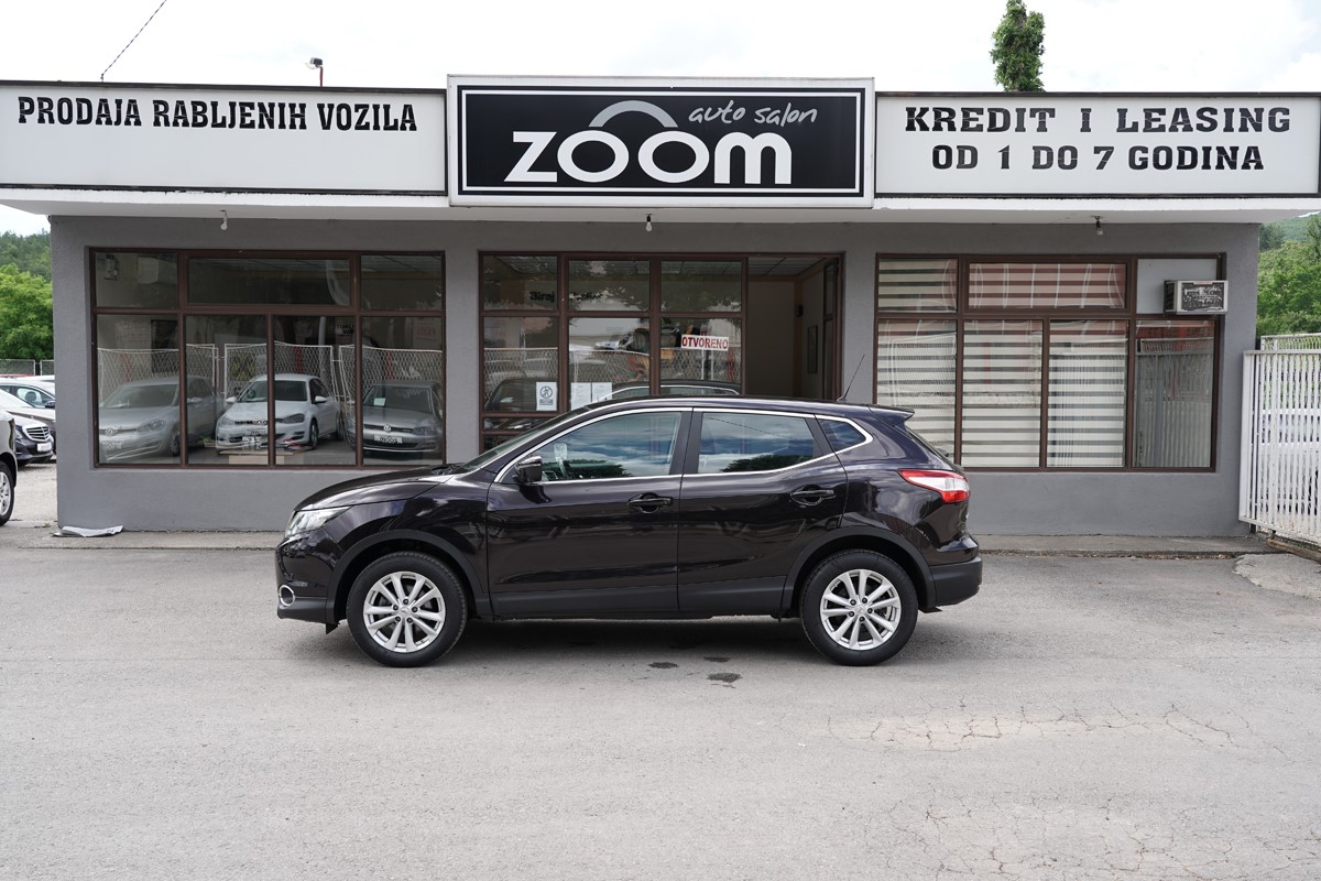 Nissan
 Qashqai 1.5 DCI