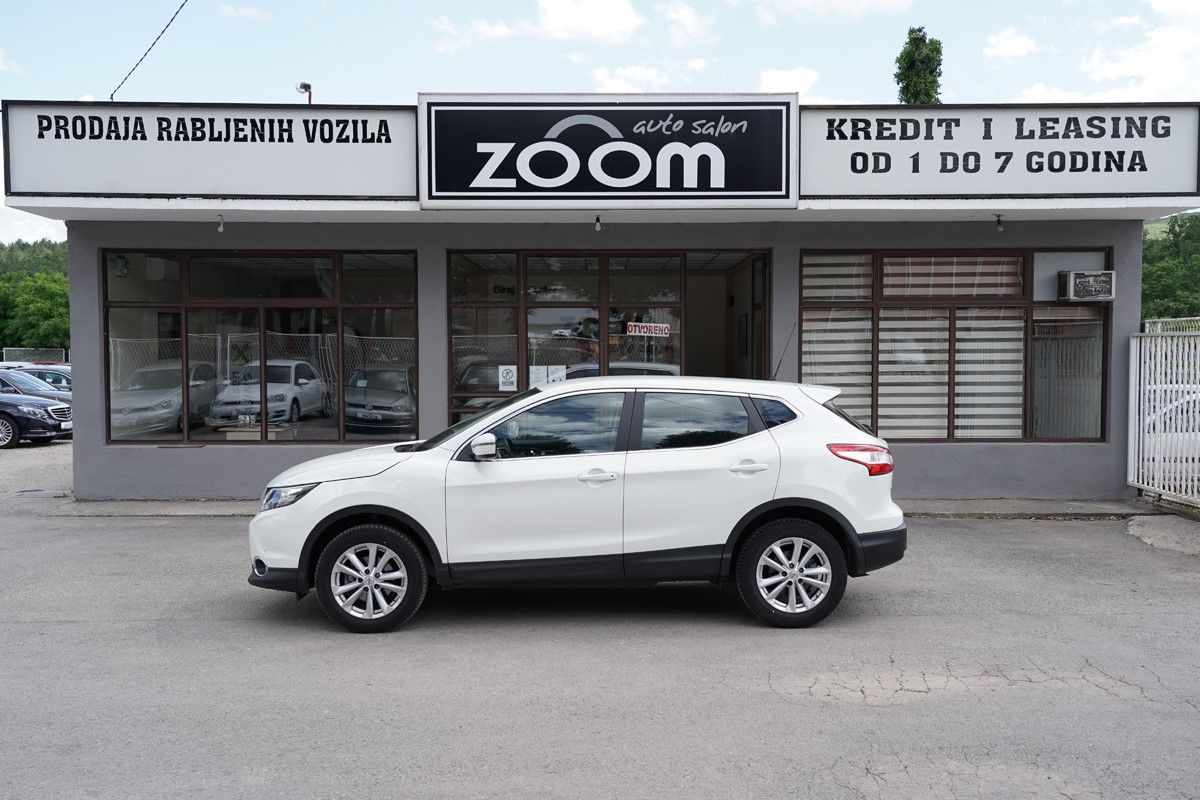 Nissan
 Qashqai 1.5 DCI