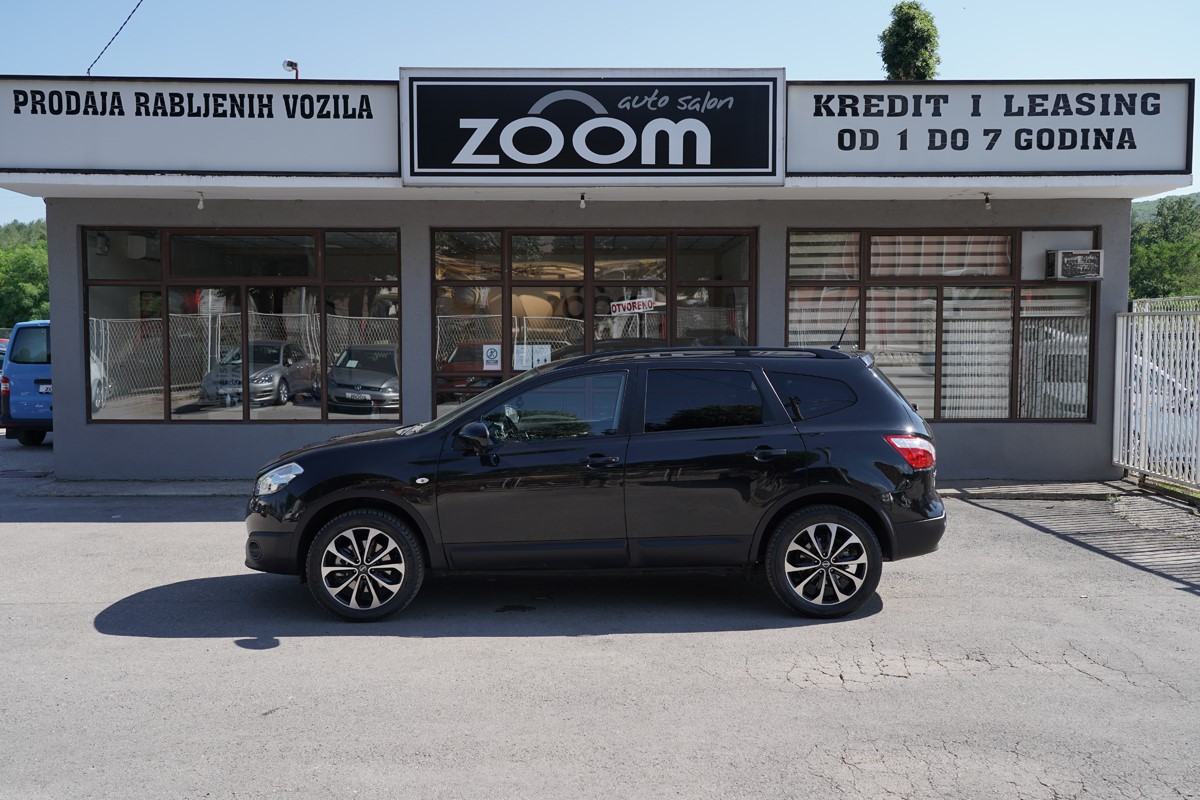 Nissan
 Qashqai +2 1.6 dCi 7 Sjedala