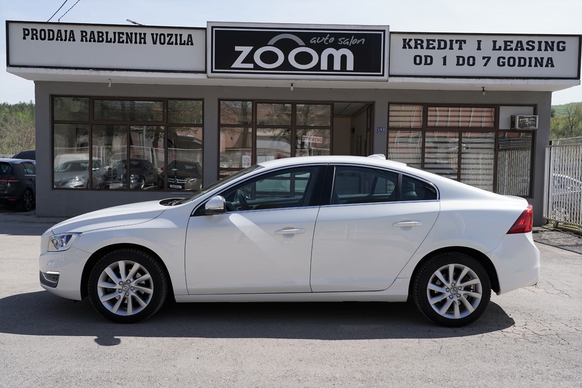Volvo
 S60
 2.0 D Summum