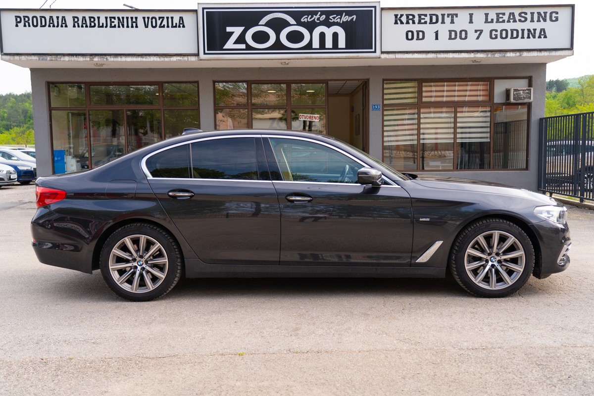 BMW
 5-Series 520 D XDRIVE