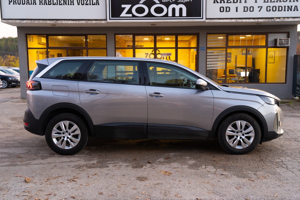 Peugeot 5008 1,5 BlueHDI