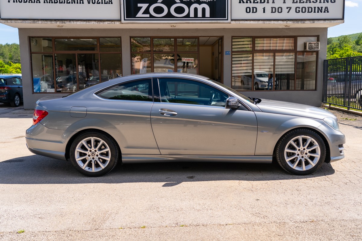 Mercedes-Benz C-Class
 C 250 Coupe