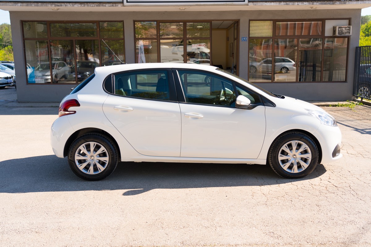 Peugeot 208 1.5 BlueHDI