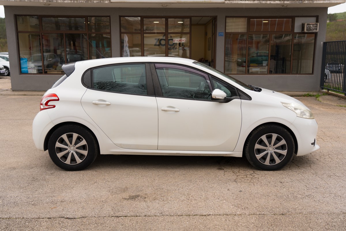 Peugeot 208 1.4 BlueHDI