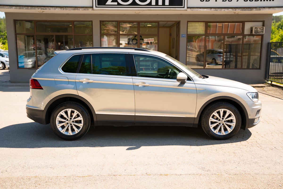 Volkswagen Tiguan
 2.0 TDI DSG Highline
