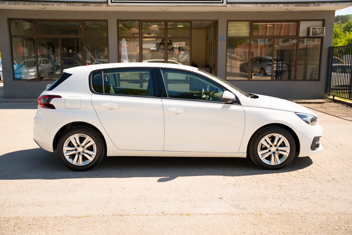 Peugeot 308 1.5 BlueHDI