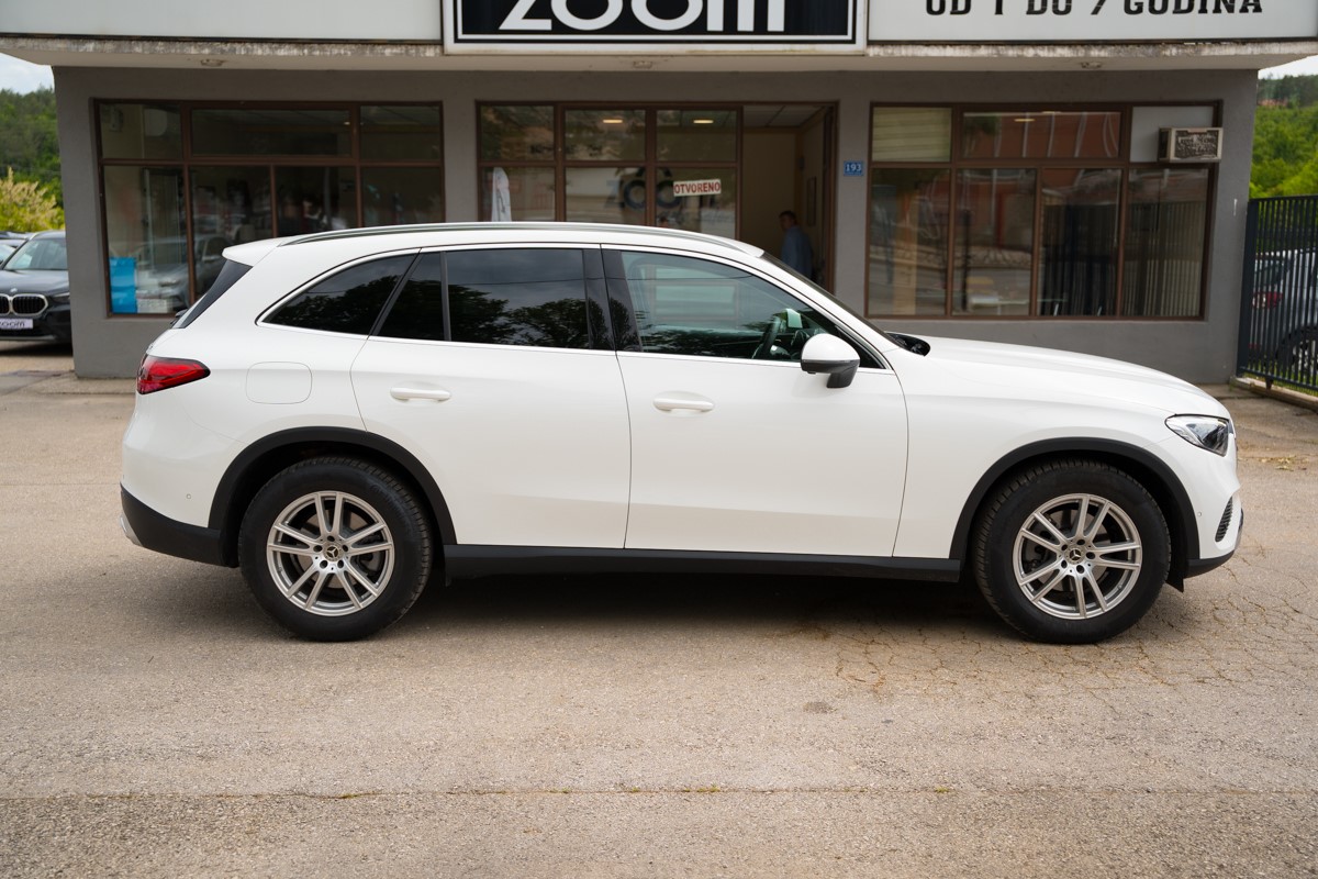 Mercedes-Benz GLC 220D 4 MATIC