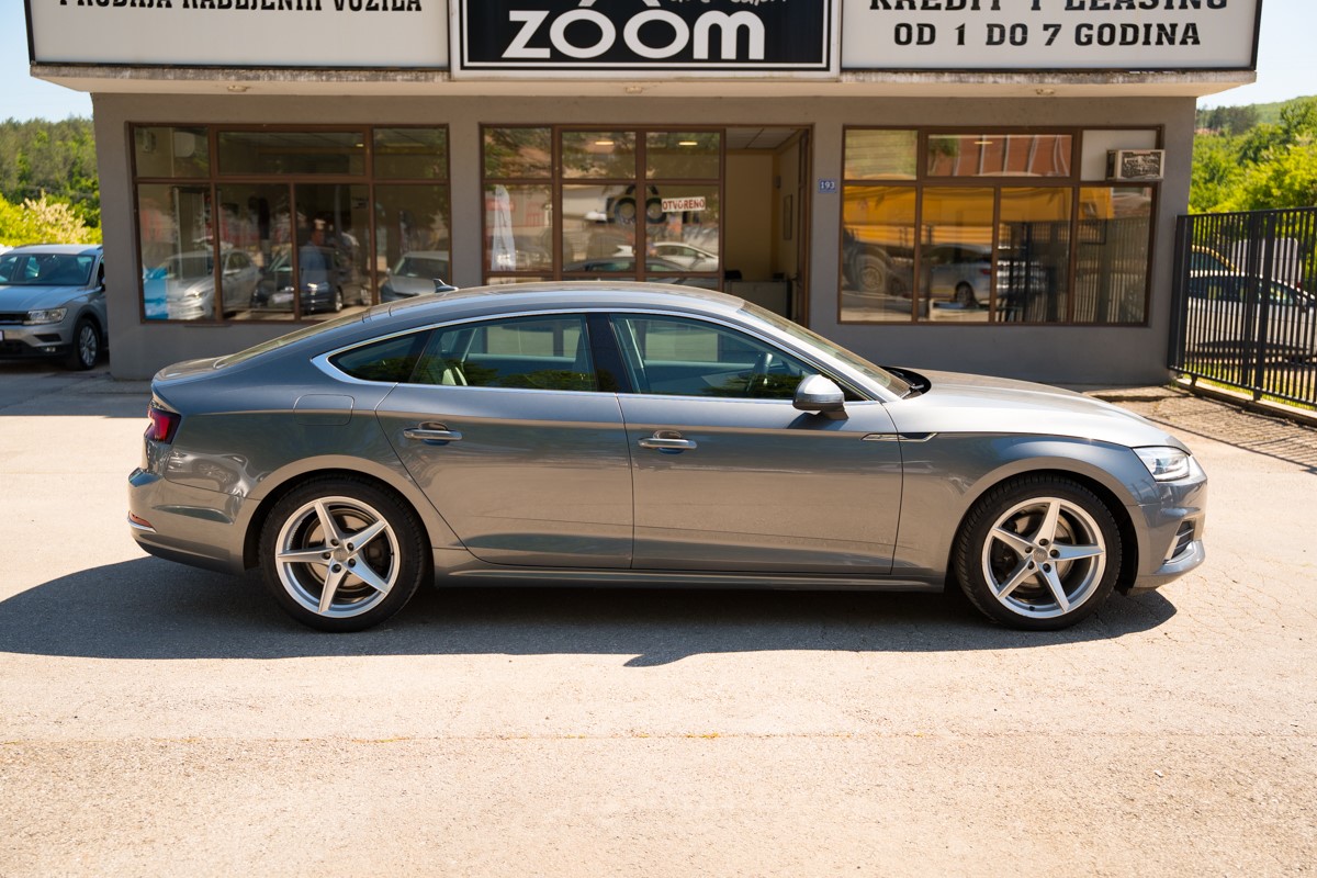 Audi A5
 2.0 TDI Sportback