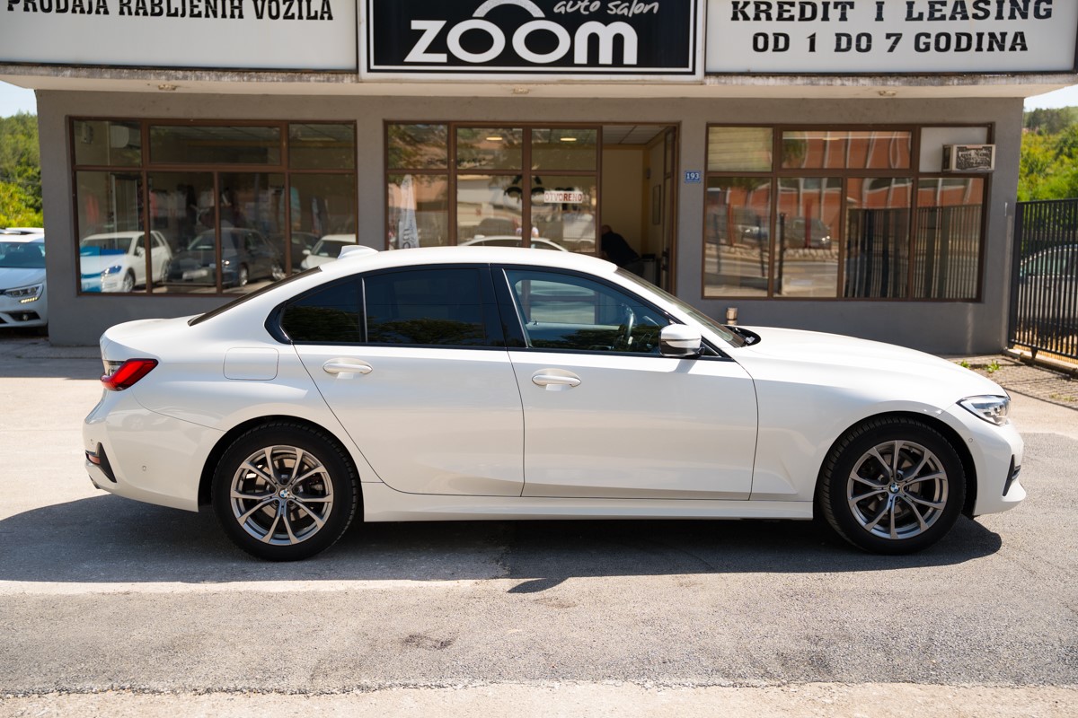 BMW
 3-Series 318 D Sport Line