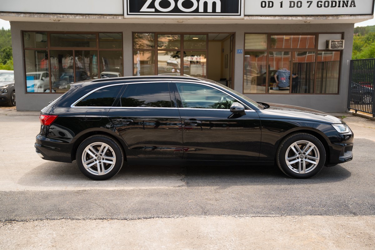Audi A4
 2.0 TDI