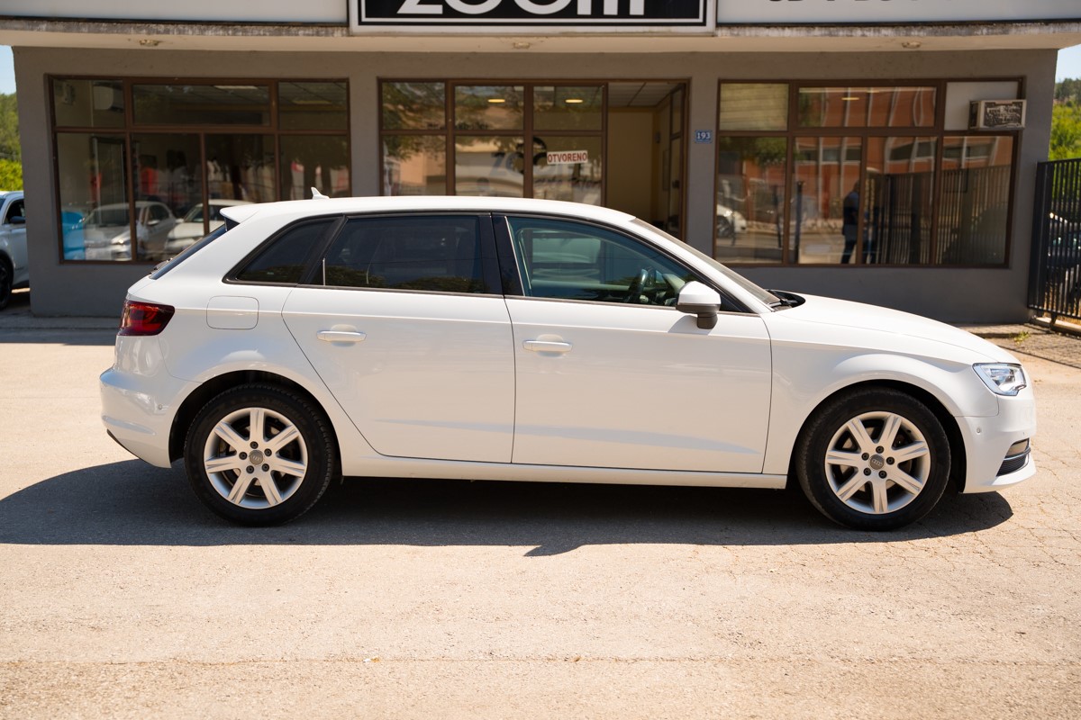 Audi A3
 2.0 TDI Sportback