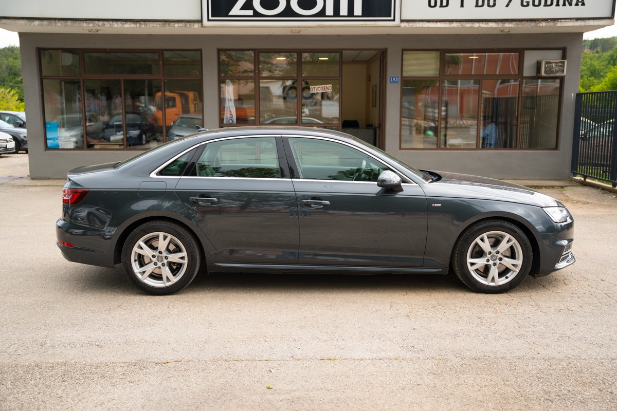 Audi A4
 2.0 TDI S line