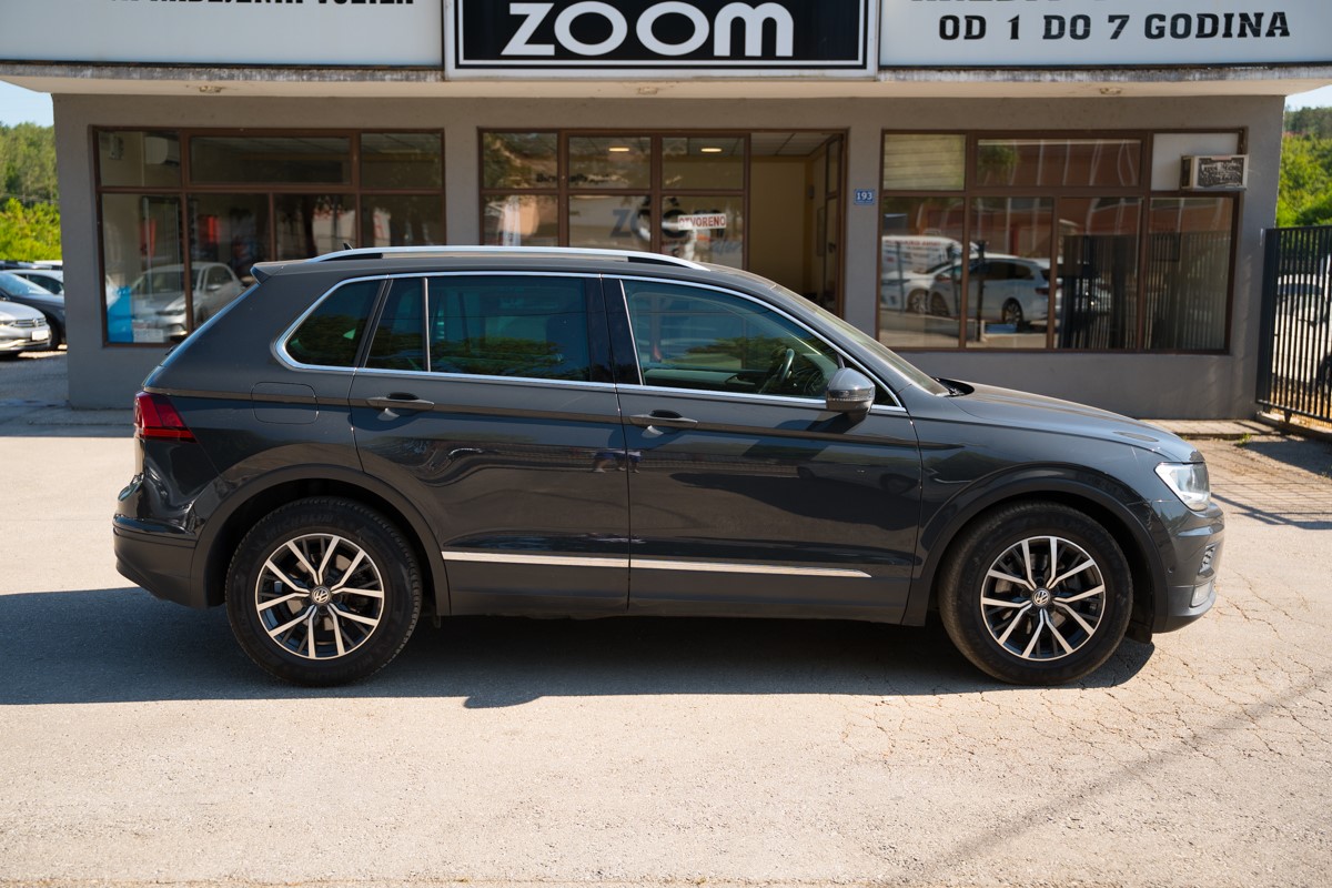 Volkswagen Tiguan
 2.0 TDI DSG