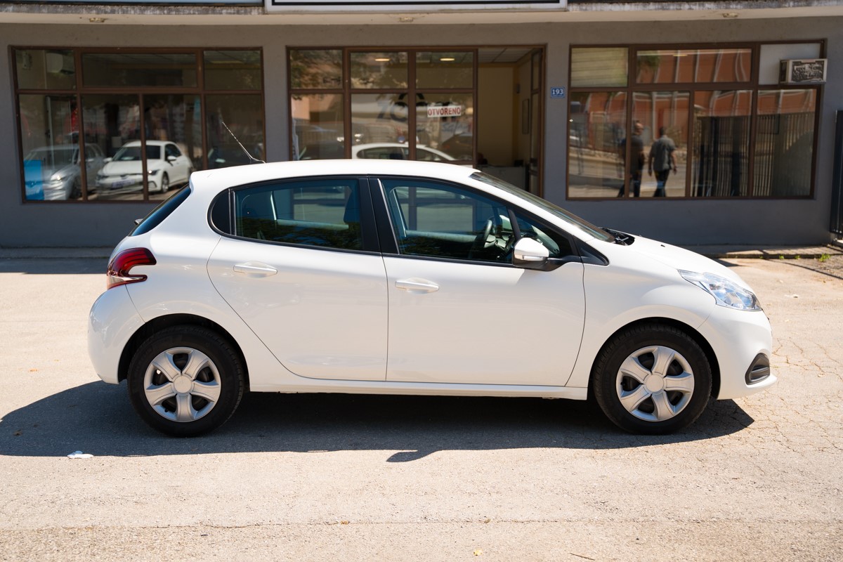 Peugeot 208 1.5 BlueHDI